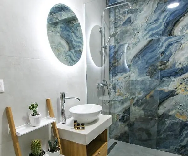 #avant_garde #beach 2',downtown 5' * Rethymno (Crete)